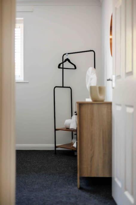 2 Bedroom House-Driveway - Bournemouth Hospital - Long Stay Discounts - Lima Apartments Ltd Εξωτερικό φωτογραφία
